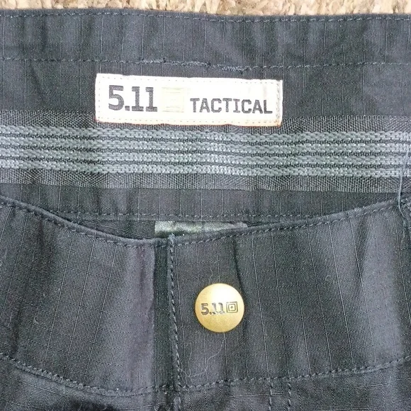 Men's Black 5.11 Tactical Pants Size 34x32